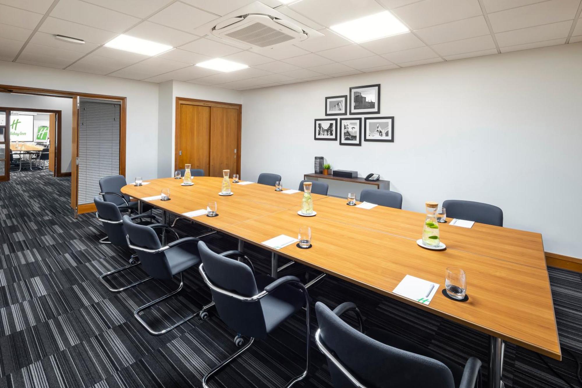Holiday Inn Coventry M6, J2 By Ihg Экстерьер фото